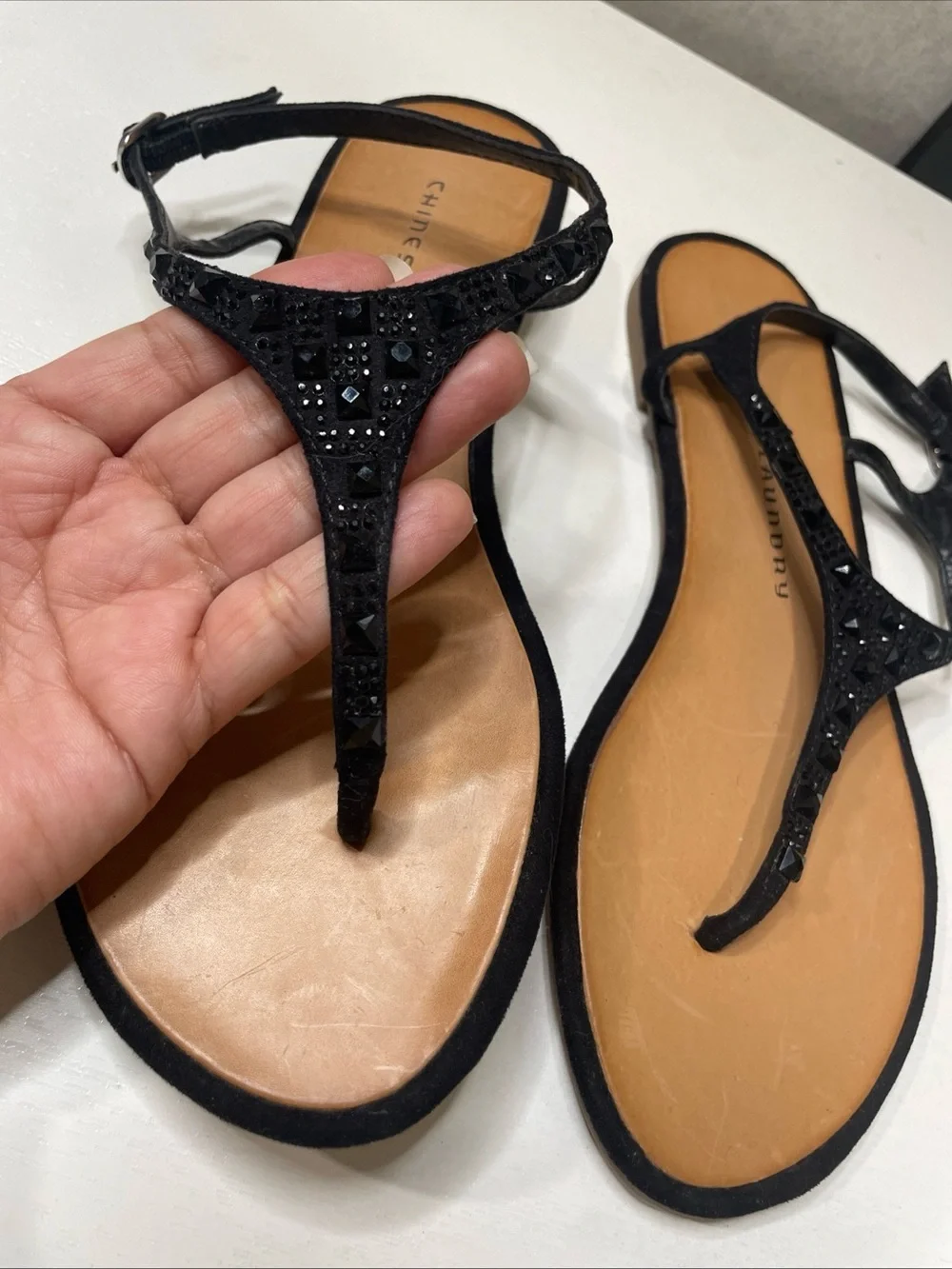 NWOT Chinese Laundry Black Bejeweled T-Strap Flat Sandals Size 6